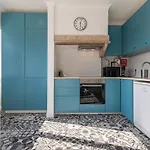 Lovelystay - Sunny 1bdr W/terrace Apartament *