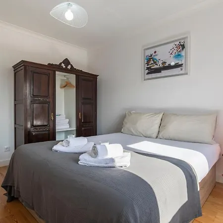 Lovelystay - Sunny 1bdr W/terrace Apartament